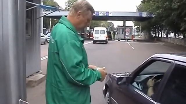 Из Эстонии в Россию пытались провезти оружие