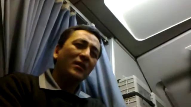 Узбек поет Болалар под гитару в самолёте feat bolalar NEGA UNDAY QILDING SEN нега ундай килдинг сен