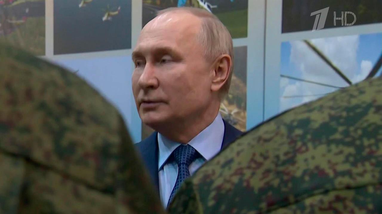 Владимир Путин отметил огромный вклад российских летчиков в достижение общего успеха в ходе спецо...