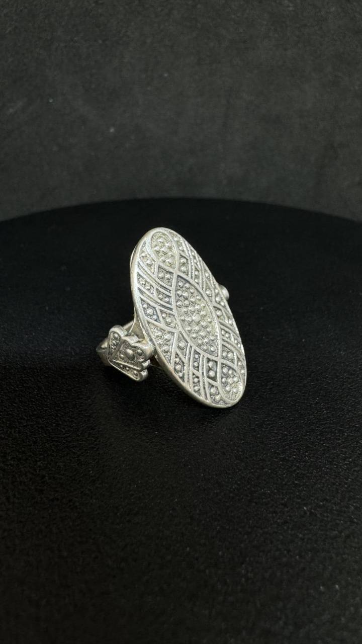 Серебряное кольцо