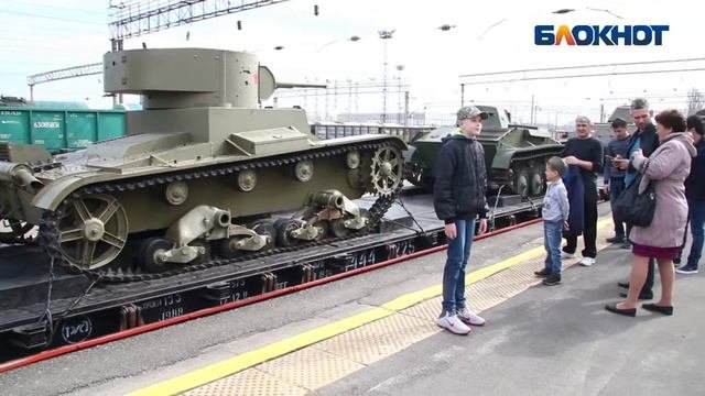 Танки - это хороший транспорт: волжане увидели на чем воевали их деды
