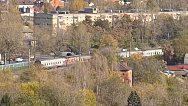 ЭП1М с пассажирским составом Ростов-Москва (снял с 14 этажа)
