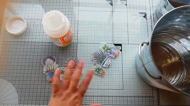 Maceteros lavanda con decoupage