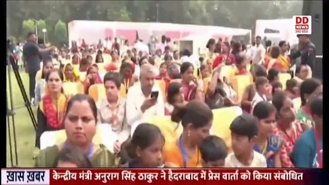 Lucknow रजभवन क 51 मलन बसतय म रहन वल 410 बचच न कय भरमण