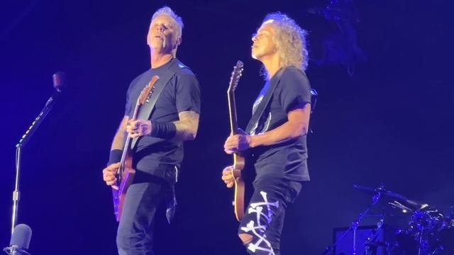 Hetfield Consoles Hammett After Nothing Else Matters Blooper - Boston Calling 2022