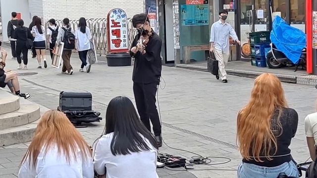 Paganini in Hongdae - What is the name of the music?