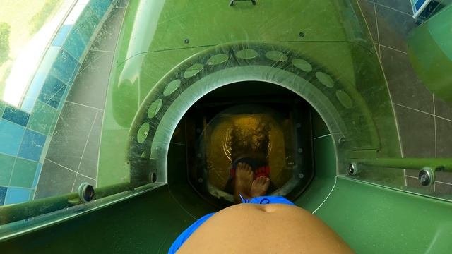 Trapdoor Water Slide - The Sky Drop - Plopsaqua Hannut-Landen