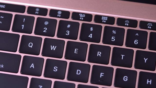 ROSE GOLD MACBOOK REVIEW (1.3GHz Core M7): The Best Mac Laptop?