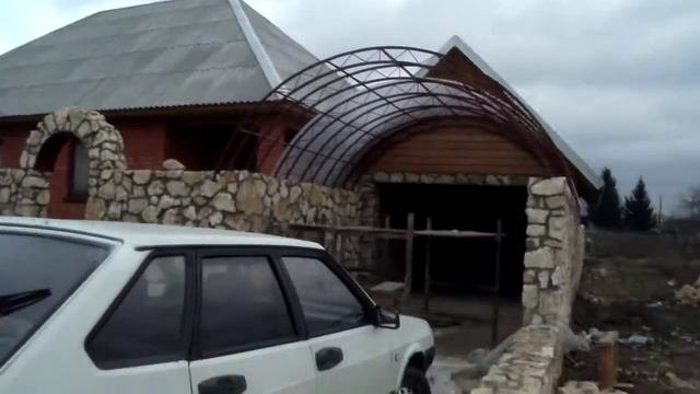 Осень.  Окончание сезона строительства.В дом можно заселяться.