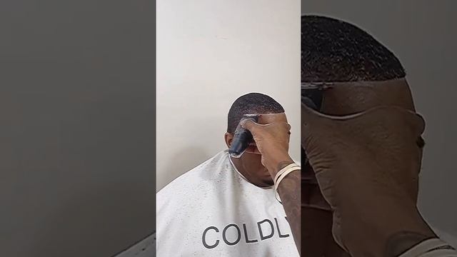 JRL FRESHFADE 2020c testing out new unreleased 3versince guard. Cordless Andis Superliner