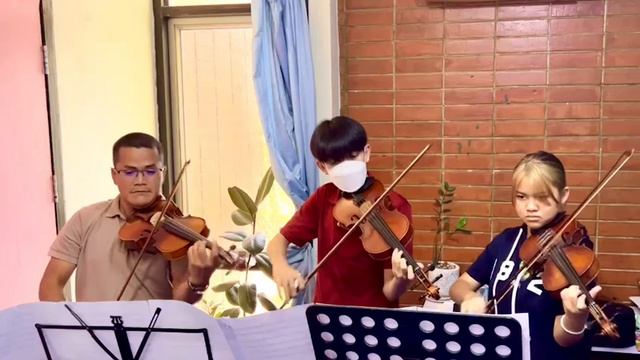  Howls moving castle - Merry  go round of like cover  by violin trio 