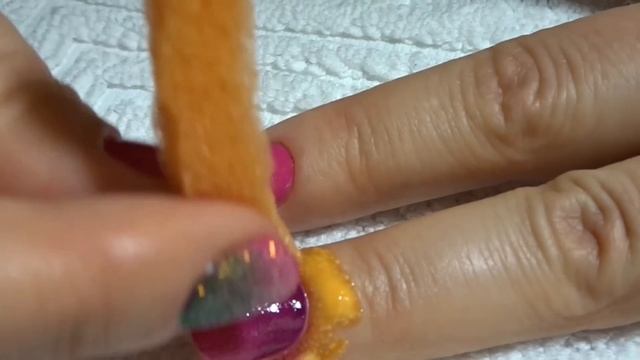 Градиент на короткие ногти и блестки