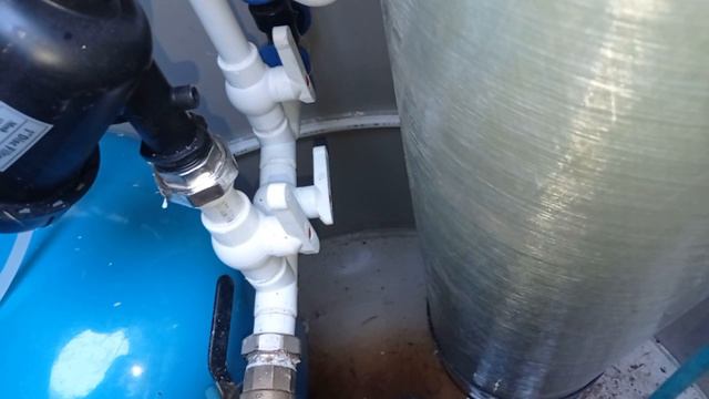 Установка умягчителя воды в кессоне 1300 мм