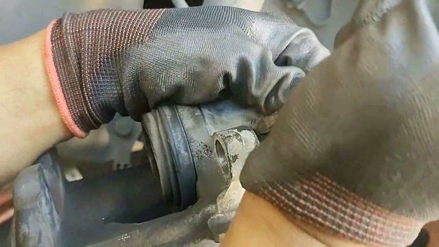 TU AUTO TIENE UN RUIDO COMO DE LATAS??? / SOLUCIONALO TU  MISMO!!