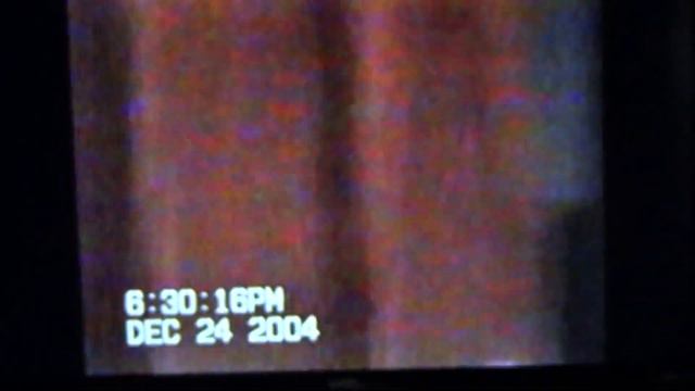 2004 Chr Eve Mom's Pt3 Kids arrive 12 26 04