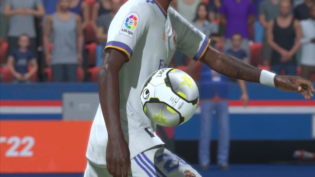 Vinicius JR incredible chip from way out | FIFA 22 PS5
