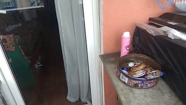 Пластиковые бутылки и крышки,собрал и сдал.