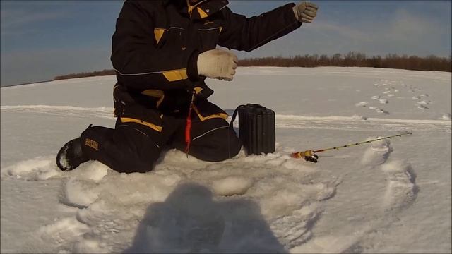 килограммовый окунь на балансир.mp4