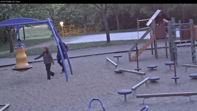 Видео с камеры Axis P3364-VE (3.3–12 мм) (день)