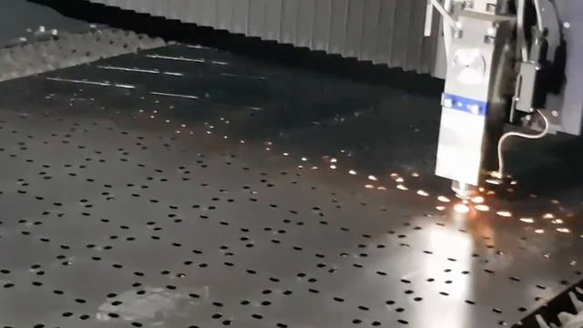 Лазерная резка листового металла на заводе ЛИДЕР,г. Пушкино