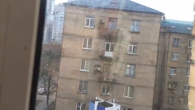 Звуки роботи ППО.Вийшов з ладк безперебійник переполюсовка. Ремонт в умовах вибухів. Частина 1