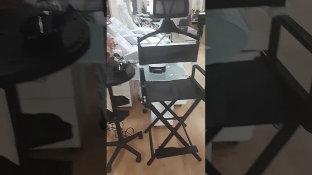 Стул для макияжа с подголовником