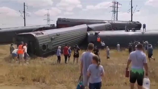 В Волгоградской области сошел с рельсов пассажирский поезд Казань – Адлер