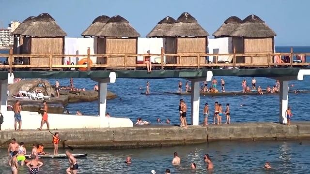 ЯЛТА! ТУРИСТЫ БЕСПРЕДЕЛЯТ на МАССАНДРОВСКОМ ПЛЯЖЕ. ЯЛТА ЦЕНЫ 2020 ОГОНЬ. ГОРЯЧИЙ СЕНТЯБРЬ