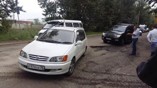 Дорога на ул. Малой в Чите после ливней