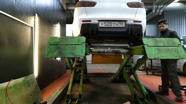 Ставим крутой диффузор на Lancer X