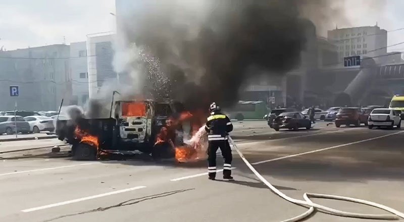 В Курске произошло массовое ДТП с автобусом и сгоревшими машинами