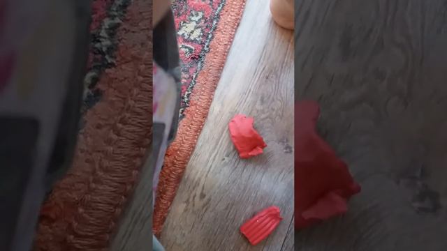 молния маквын из пластилина
