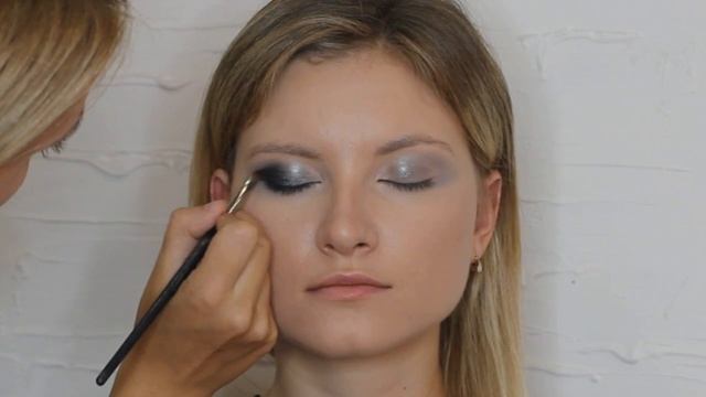 Silver smokey eyes makeup tutorial Вечерний макияж серебряный смоки