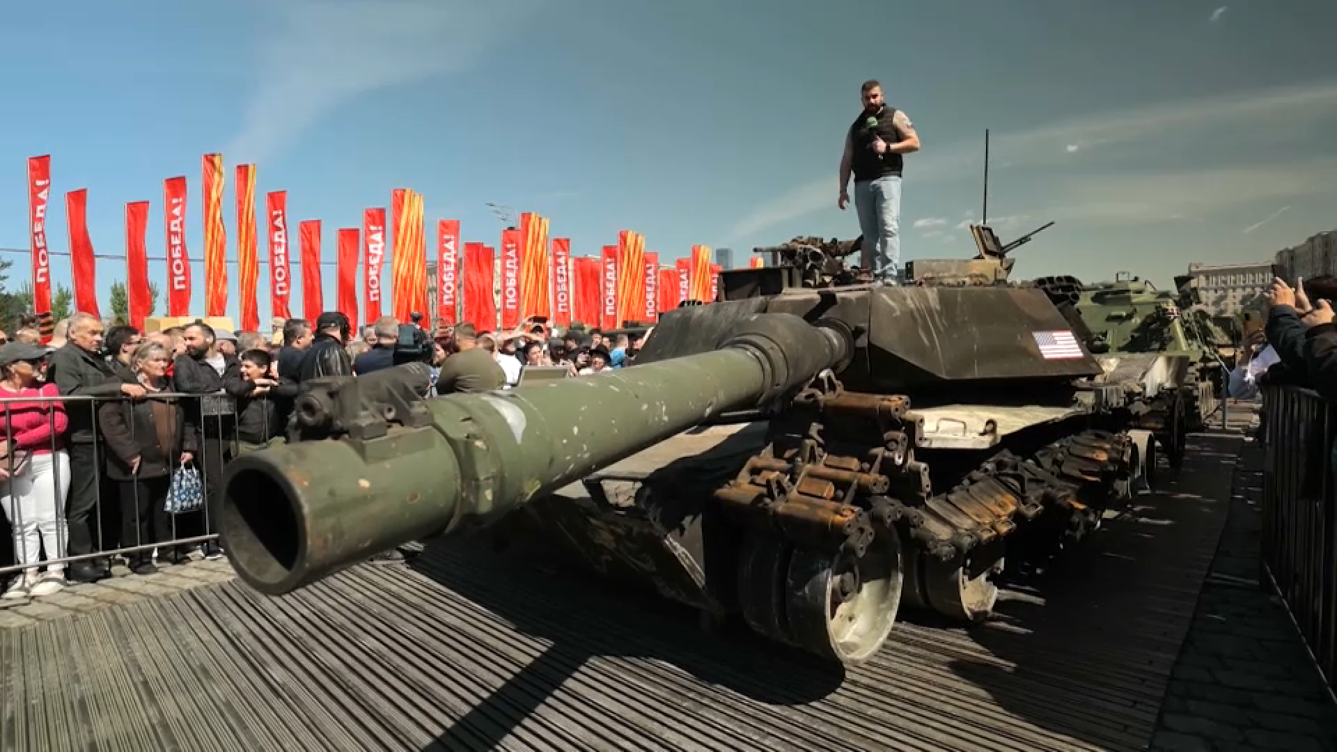 «Эта техника кланяется российскому народу»: посетители — о выставке трофейного вооружения