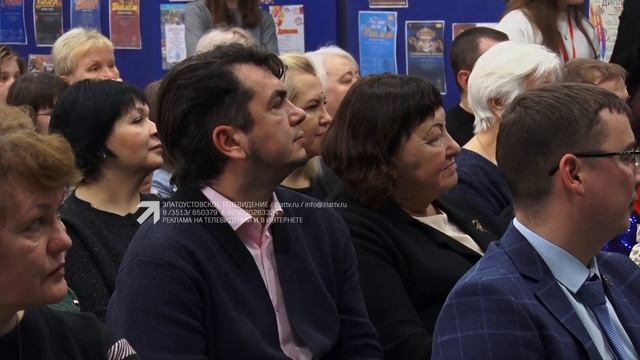 В школе 25 торжественно открыли современное арт-пространство