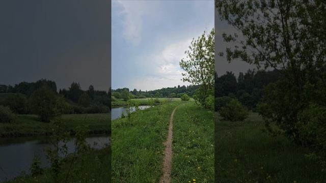 душа требует тишины и маленький домик у реки.