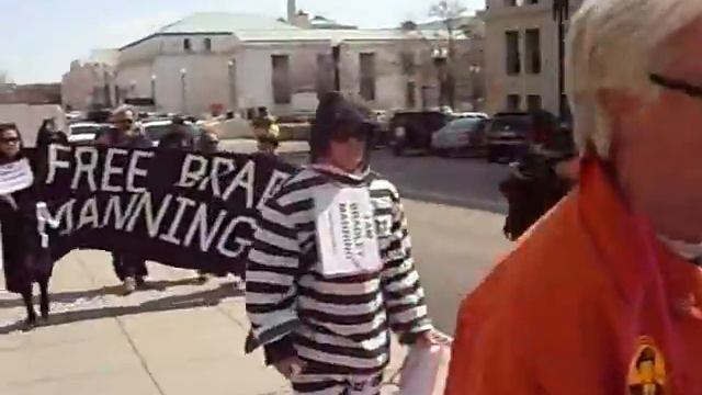 PJ Crowley's resignation sparks protest at State Dept to free Bradley Manning