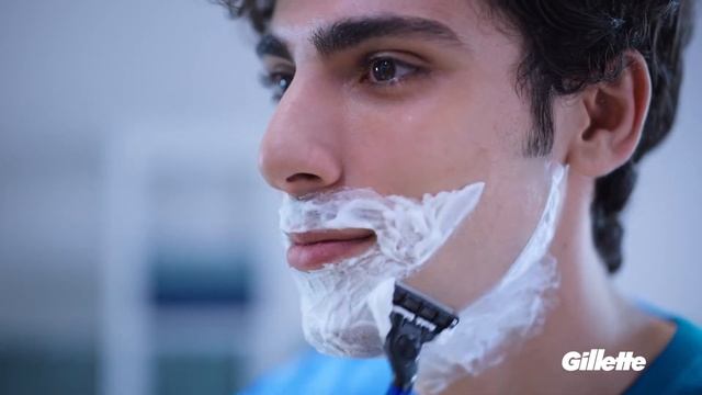 Mach3+ razor for total control with gel grip handle
