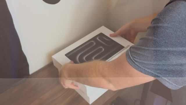 SERIOUS M3 MacBook Pro Unboxing.