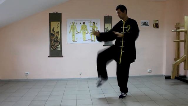 Чэньши тайцзицюань, 18 форм, урок 13, ю нюй чуаньсо