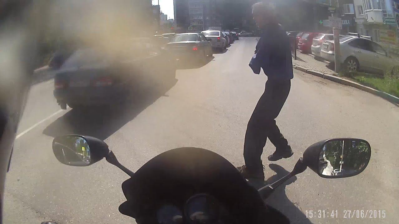 Мотоциклист сбил пьяного пешехода | Дорожная аналитика