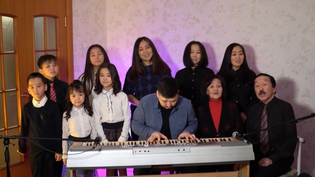 Опей ыры  - Айыжылар (Сёстры Айыжы со своими родителями и детьми)