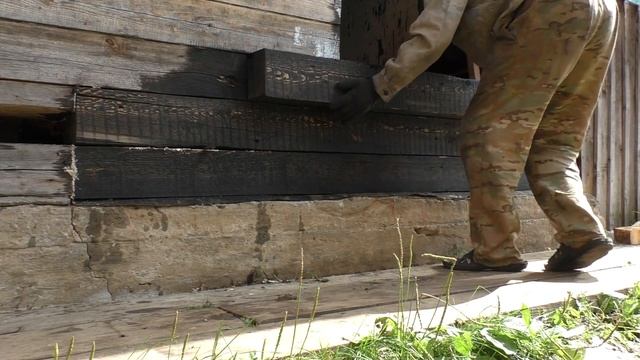 Ремонт брусового дома часть 3. Ложу брус. Передвинул проём окна.
