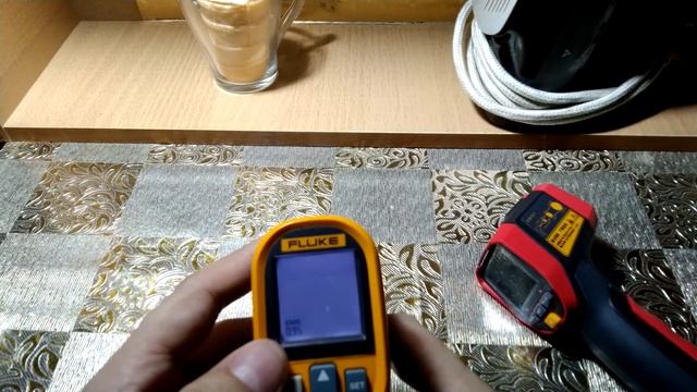 Fluke 59 MAX Vs UNI T UT 301A+