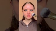 Как сделать типичный макияж Ким Кардашьян?