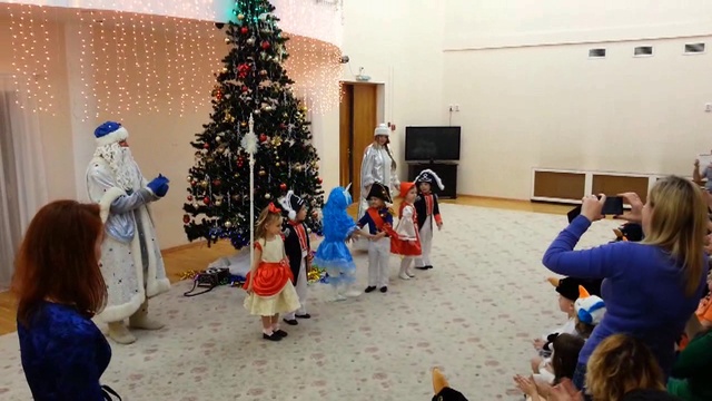 Танец игрушек