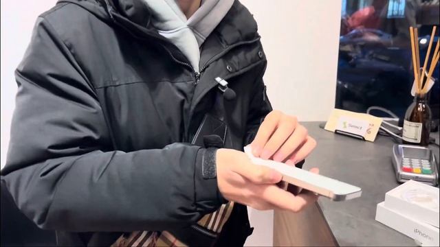 КУПИЛ СЕБЕ АЙФОН 15 ПРО В 15 ЛЕТ ?