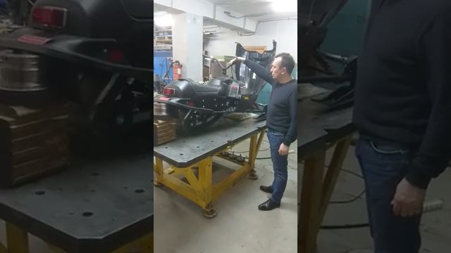 Детский снегоход в боксе.