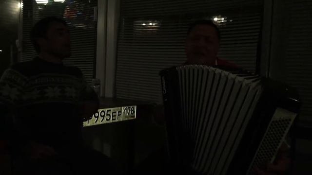 Татарская песня под баян! Салават абый уйный хэм жырлый!!! Авылым каеннары!!!