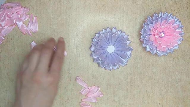 Бантики из атласной ленты 10 мм .